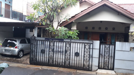 Rumah Bagus Di Jl Swadaya, Pondok Ranji Tangerang Selatan