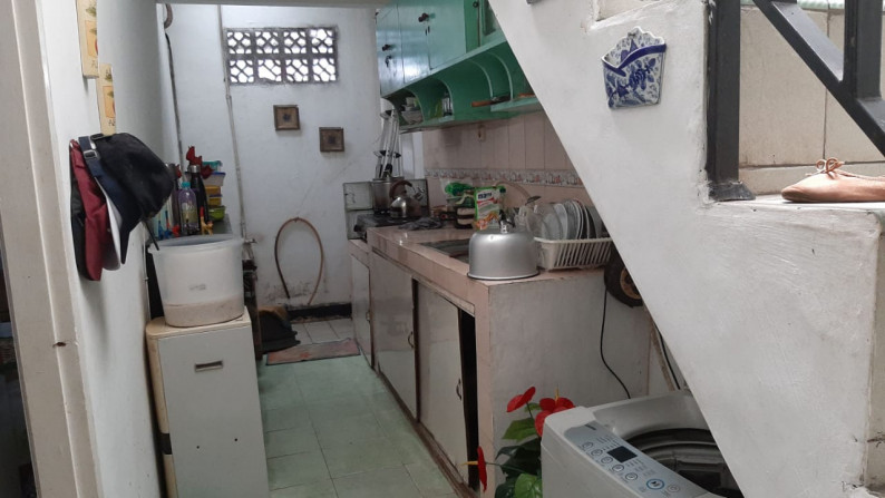 Rumah Bagus Di Jl Swadaya, Pondok Ranji Tangerang Selatan