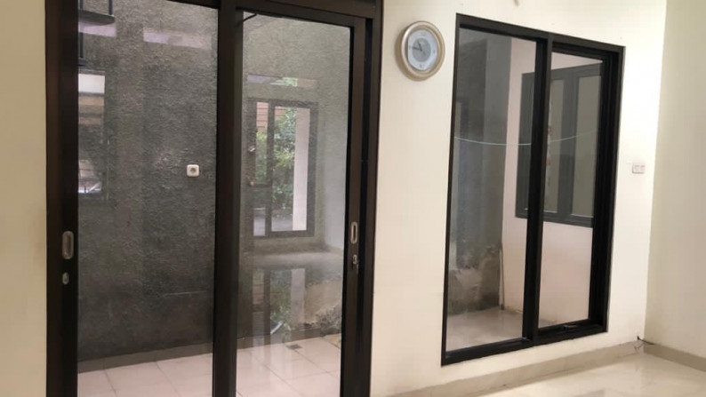Dijual Rumah Bagus Di Jl Kesehatan Bawah, Komp Griya Pesanggrahan