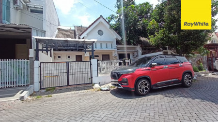 Rumah di Jalan Mulyosari Prima, Surabaya