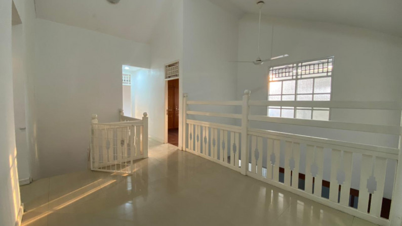 Rumah Bagus Di Mertilang, Bintaro Jaya Sektor 9