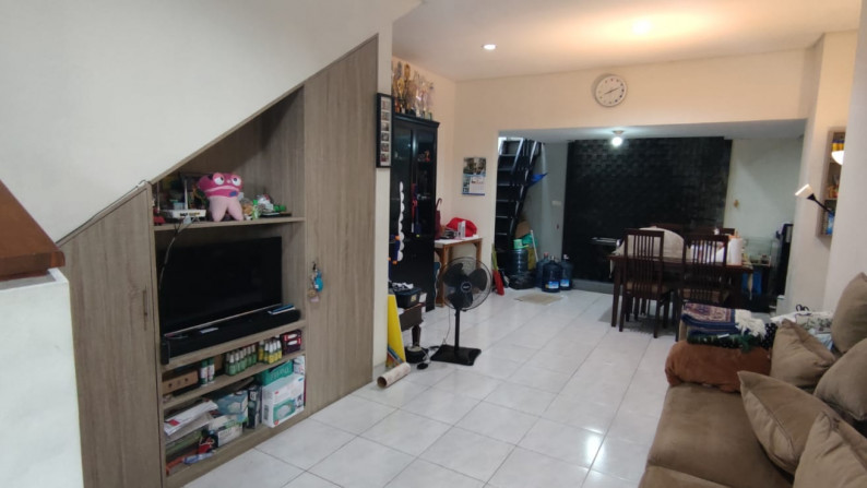 Rumah Bagus Di Emerald Town House Bintaro Jaya Sektor 9