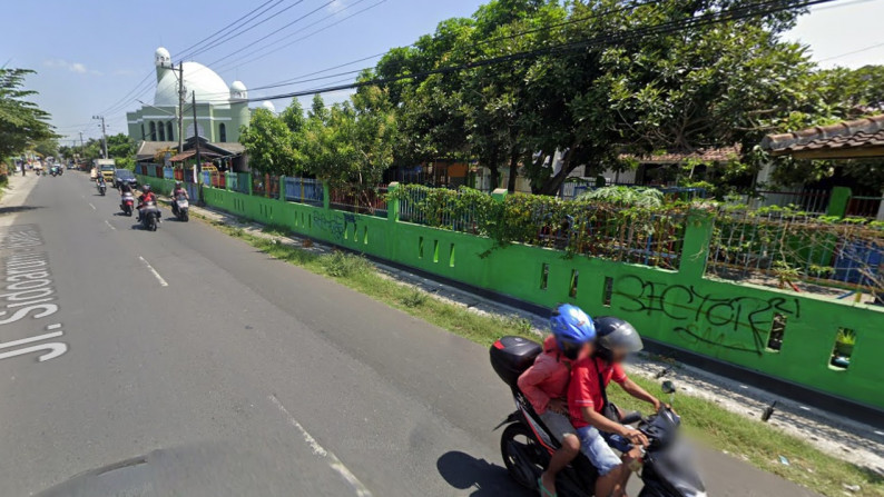 BANGUNAN SEKOLAH DI JL RAYA SIDOARUM, GODEAN, SLEMAN