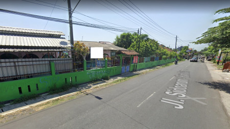 BANGUNAN SEKOLAH DI JL RAYA SIDOARUM, GODEAN, SLEMAN