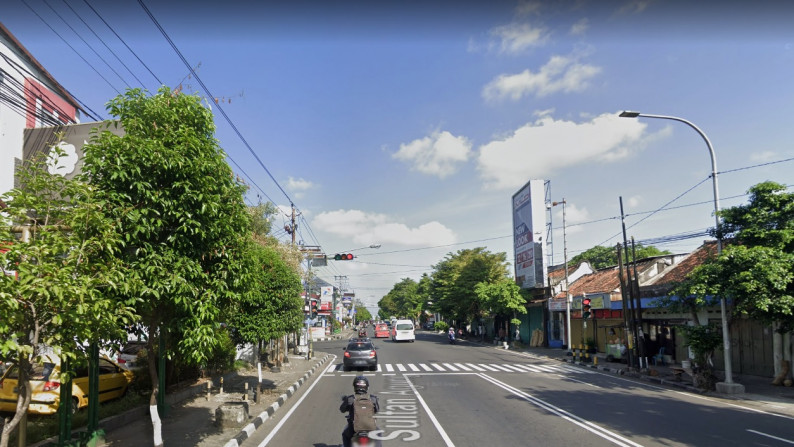 TANAH DAN BANGUNAN 6 KAMAR DI PUSAT KOTA, JL SULTAN AGUNG, YOGYAKARTA