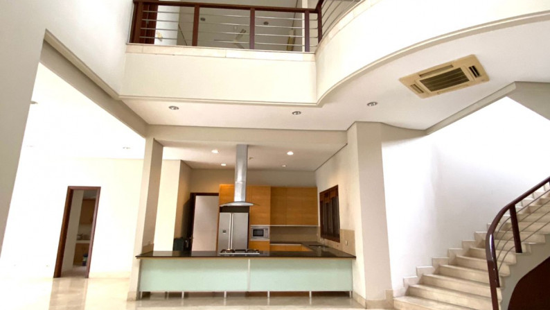 Rumah Lux, di Jl. Kencana Indah, Pondok Indah *