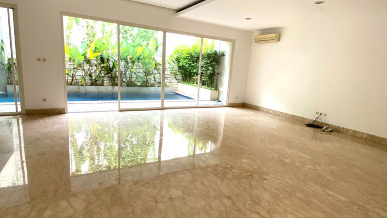 Rumah lux di Jl. Kencana Permai, Pondok Indah,Jaksel.