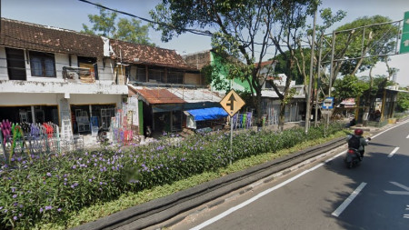 RUKO 3 LANTAI, DI KUSUMANEGARA, REJOWINAGUN, KOTAGEDE, YOGYAKARTA
