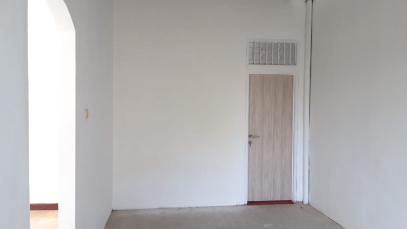 Dijual Rumah Bagus Di Pinggir Jl Bintaro Utama Sektor 1