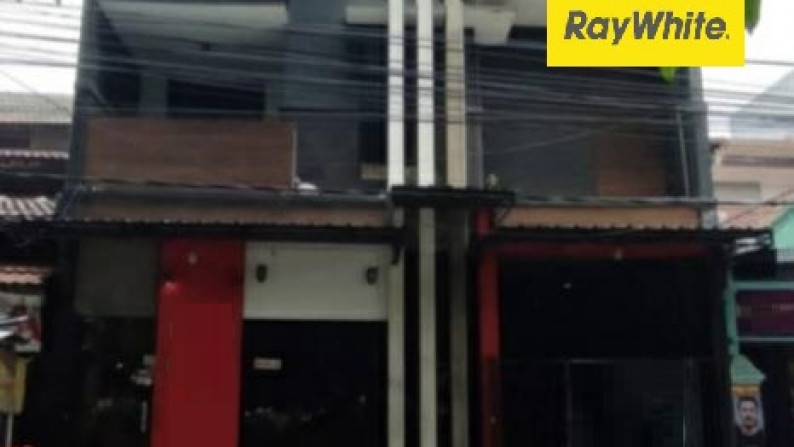 Rumah Strategis 3 lantai di Nol Jl Sumatra Gresik