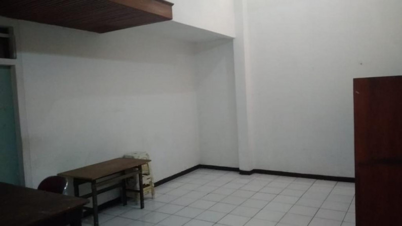 DISEWAKAN Toko + Kantor + Gudang. Jl. Holis Raya (area kain)