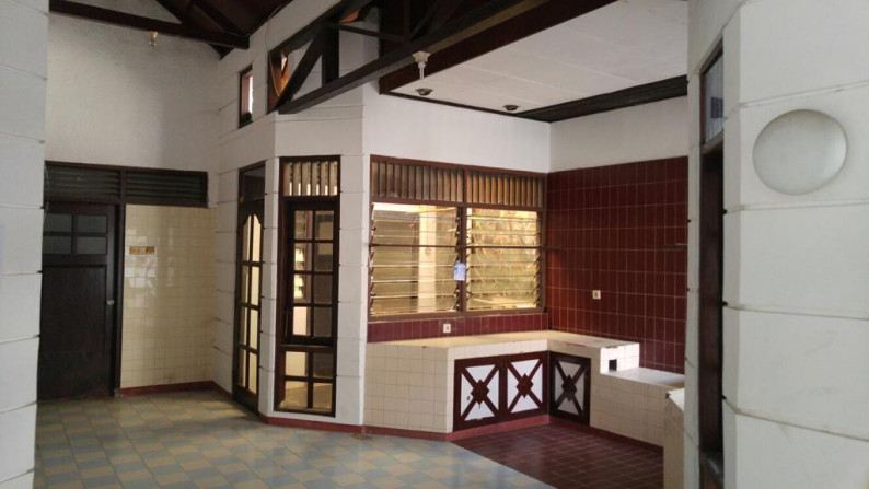 RUMAH TINGGAL DEKAT TERMINAL JOMBOR DAN AL-AZHAR