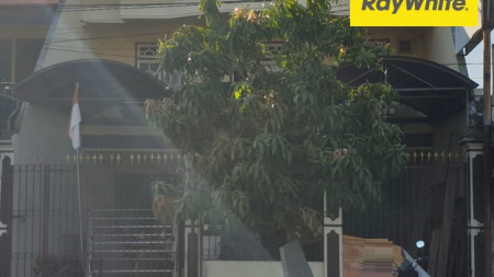 Rumah 2 lantai di Manukan Tengah, Surabaya
