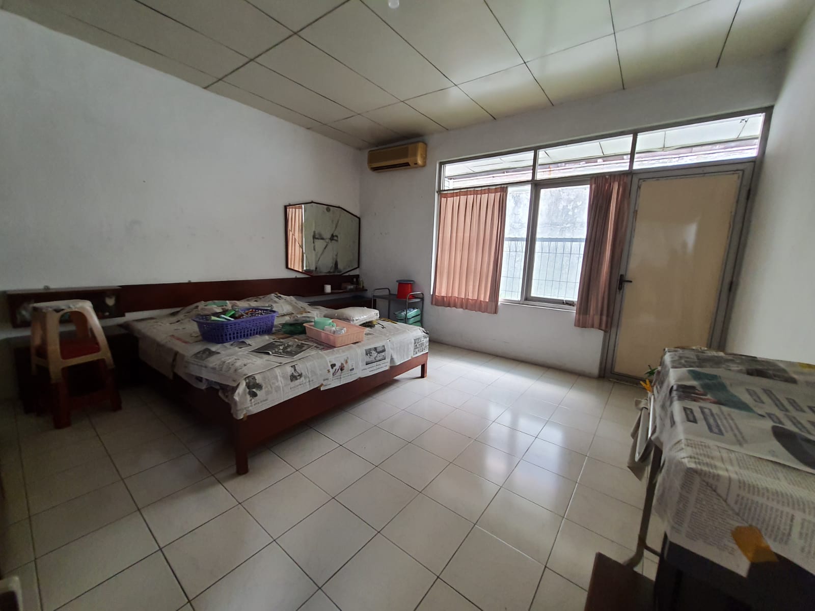 Di Jual Rumah hunian di Jl. Tebet Barat  2F  - Jakarta Selatan