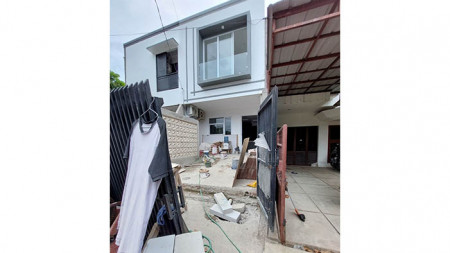 Rumah Sunter Mas Tengah, Sunter Jaya Luas 4,5x18m2