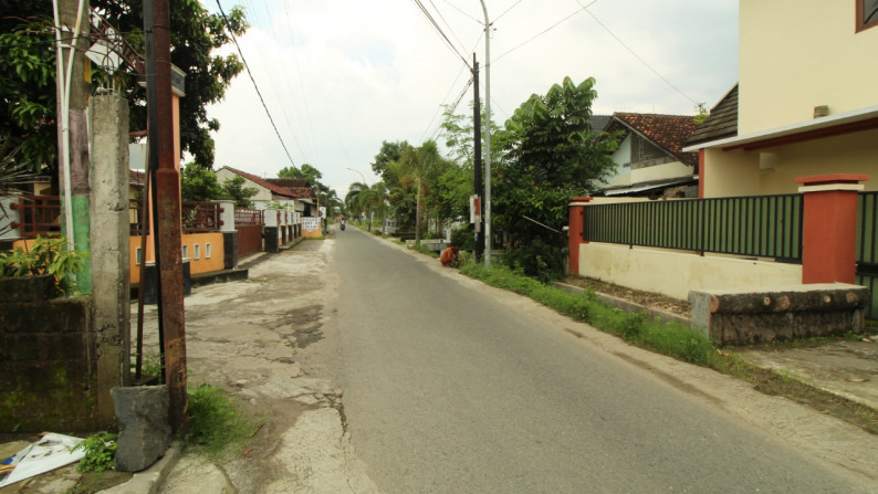 RUMAH 5 KAMAR DISEWAKAN DEKAT RINGROAD SELATAN, BANGUNTAPAN, BANTUL