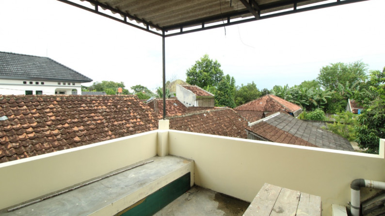 RUMAH 5 KAMAR DISEWAKAN DEKAT RINGROAD SELATAN, BANGUNTAPAN, BANTUL