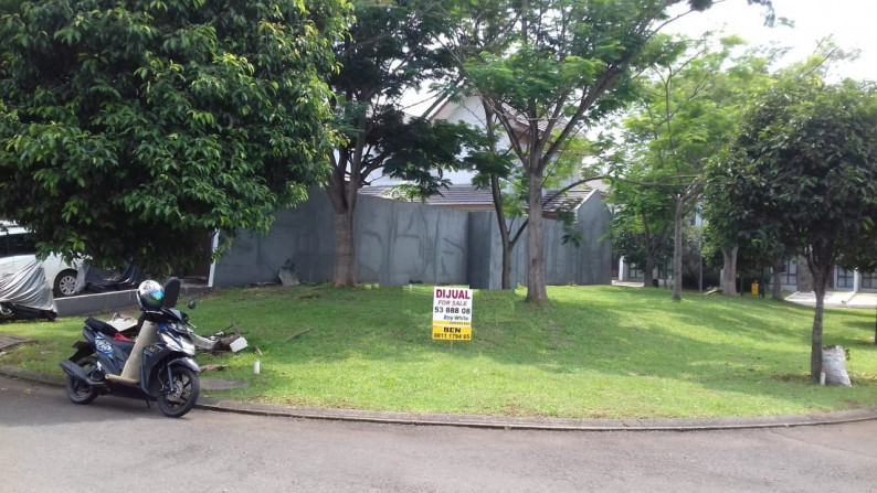 Kavling depan taman Avani