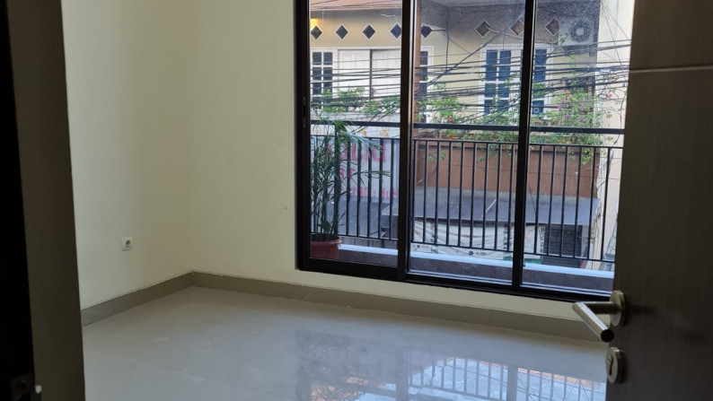 Jual Rumah Baru Cipete Harga Murah