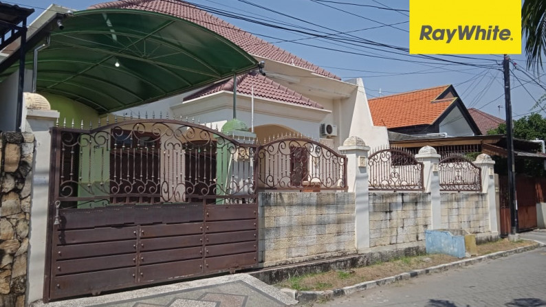 Rumah di Perumahan Elite Darmo Permai Selatan, Surabaya Barat