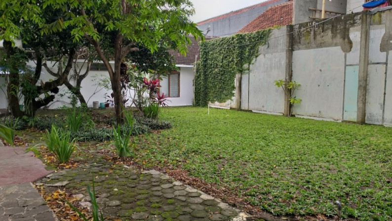 Rumah Dengan Halaman Luas @Jl Nusa Indah, Dero, Condong Catur, Sleman