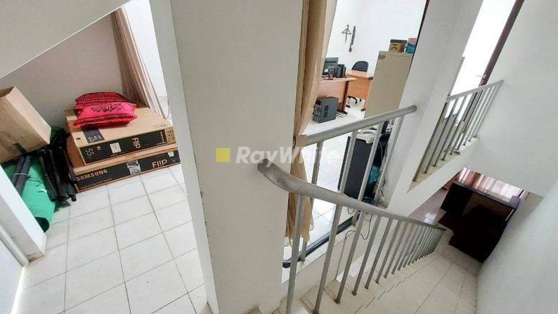 Ruko Bagus Siap Pakai Dalam Town House Besar Di Jagakarsa