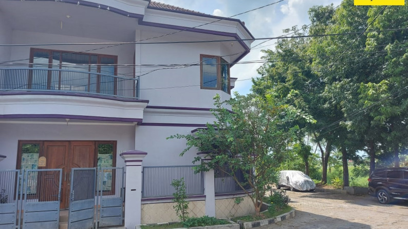 Rumah Hook di Graha Sunan Ampel, Surabaya