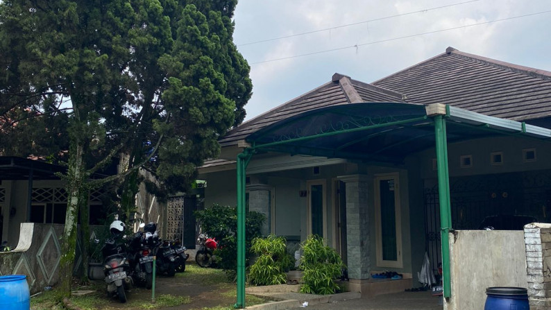 Disewakan rumah di Komp Bougenville  Antapani Bandung.