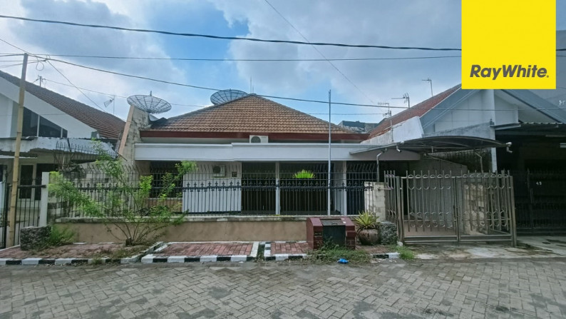 Rumah di Jl Manyar Kertoadi, Surabaya