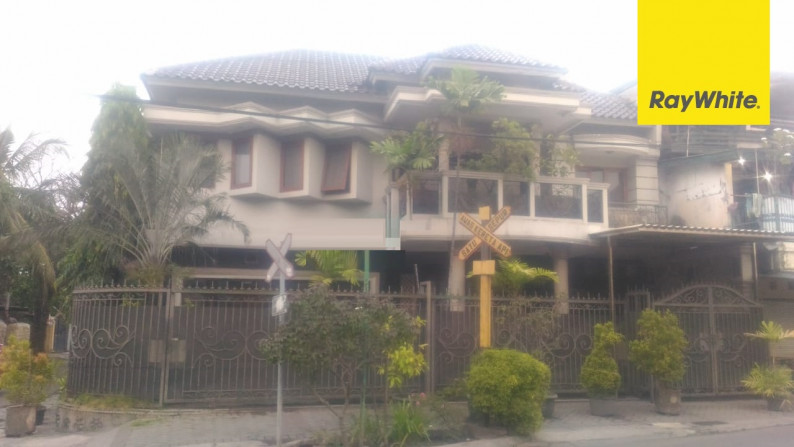 Rumah Bagus 2 lantai di Ketintang Baru, Surabaya