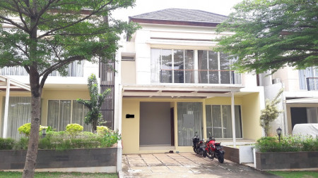 RUMAH DI SERENIA HILLS, CLUSTER REGENT, LEBAK BULUS, ADA TAMAN, 4 BEDROOMS