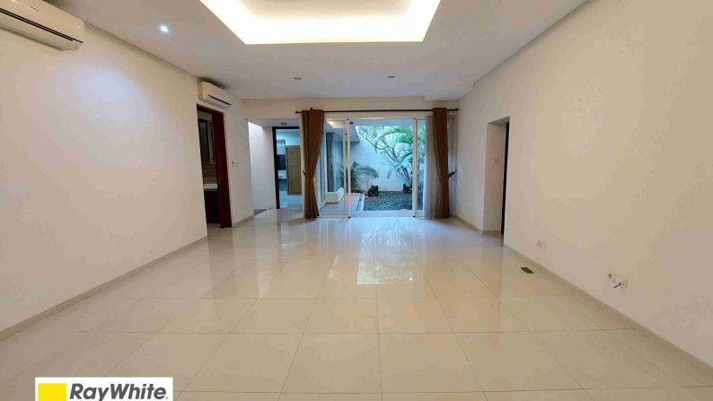 RUMAH DI SERENIA HILLS, CLUSTER REGENT, LEBAK BULUS, ADA TAMAN, 4 BEDROOMS