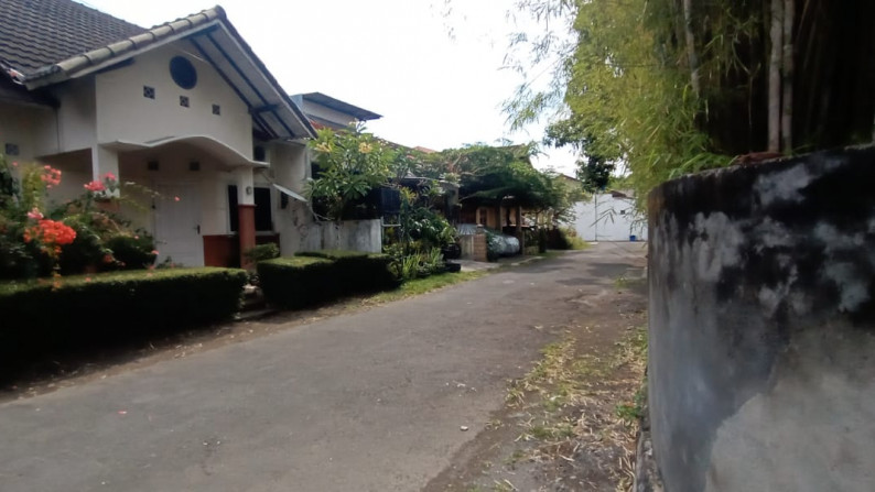 RUMAH TINGGAL DEKAT RINGROAD UTARA, MAGUWOHARJO, DEPOK
