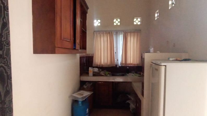 RUMAH TINGGAL DEKAT RINGROAD UTARA, MAGUWOHARJO, DEPOK
