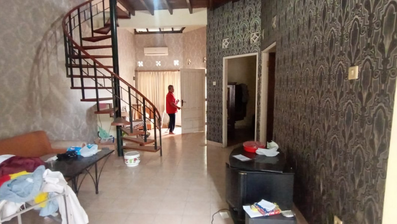 RUMAH TINGGAL DEKAT RINGROAD UTARA, MAGUWOHARJO, DEPOK