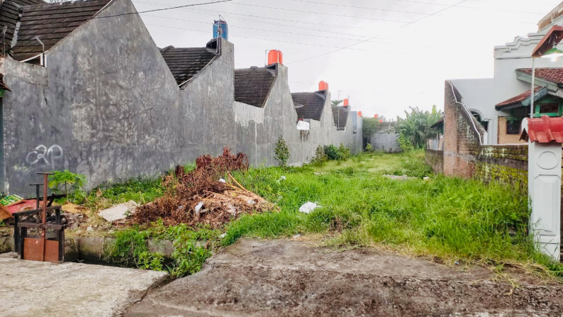 TANAH COCOK UNTUK RUMAH TINGGAL DEKAT KAMPUS IKIP PGRI,  DI JL SONOSEWU