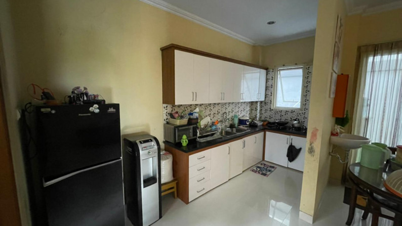 RUMAH CANTIK MINIMALIS FULL FURNISH, DI DALAM PERUMAHAN JL GITO GATI, SLEMAN