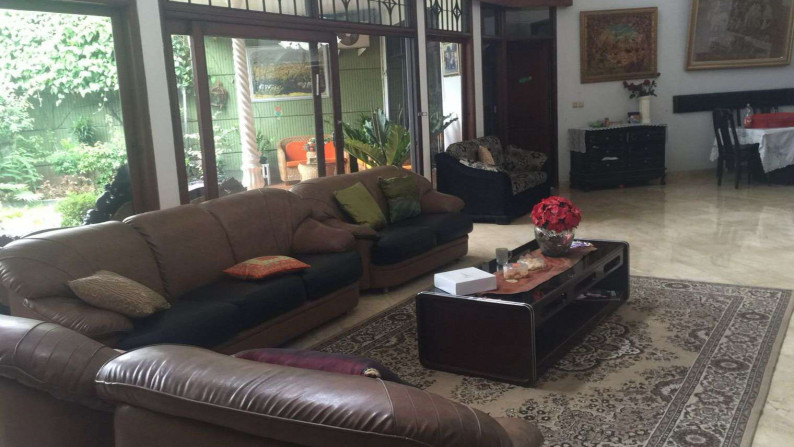 RUMAH LUXURY DI KAWASAN EXCLUSIVE! Rumah nyaman dan cantik di Taman Sakura, Bandung