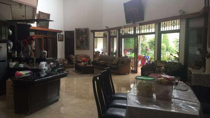 RUMAH LUXURY DI KAWASAN EXCLUSIVE! Rumah nyaman dan cantik di Taman Sakura, Bandung