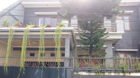 RUMAH JALAN NGAGEL JAYA SELATAN II SURABAYA