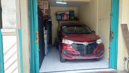 Rumah Lokasi Strategis dan Berada di Jalan Utama @Ciputat