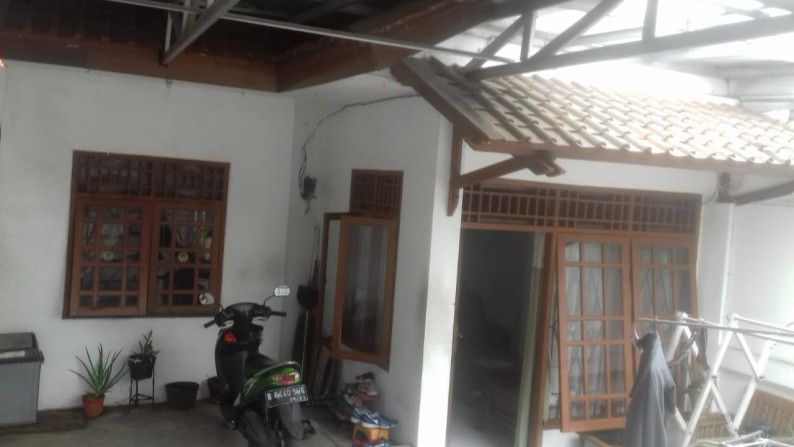 Rumah Bagus Di Jl Pesantren, Jurang Mangu Timur Tangerang Selatan