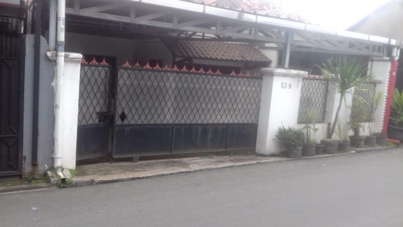 Rumah Bagus Di Jl Pesantren, Jurang Mangu Timur Tangerang Selatan