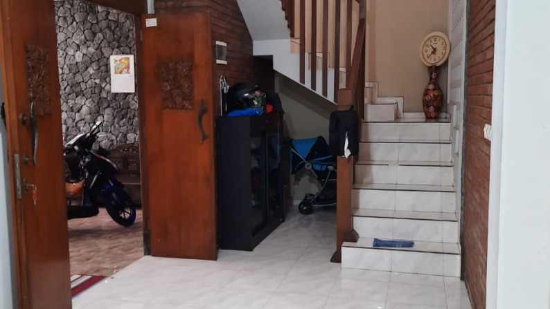 RUMAH 6 KAMAR LOKASI STRATEGIS DEKAT KAMPUS MIROTA DAN KAMPUS UGM