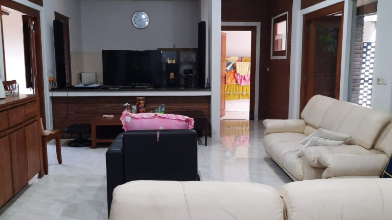 RUMAH 6 KAMAR LOKASI STRATEGIS DEKAT KAMPUS MIROTA DAN KAMPUS UGM