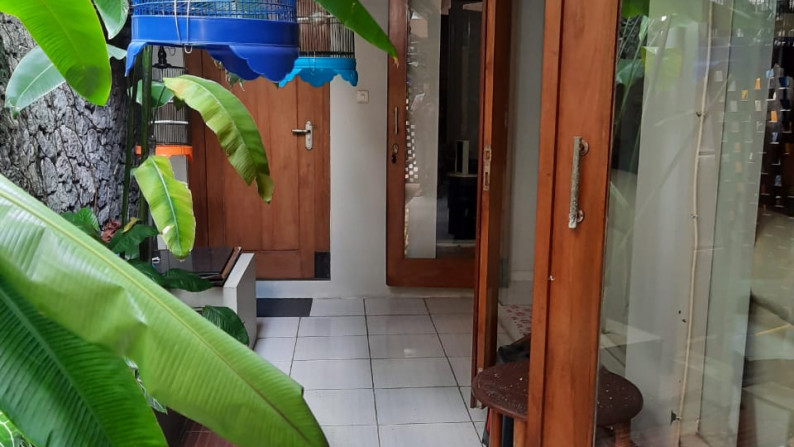 RUMAH 6 KAMAR LOKASI STRATEGIS DEKAT KAMPUS MIROTA DAN KAMPUS UGM