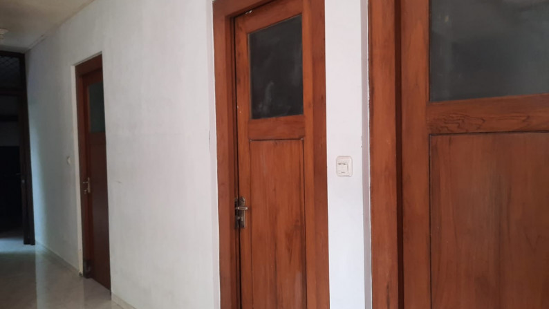 RUMAH 6 KAMAR LOKASI STRATEGIS DEKAT KAMPUS MIROTA DAN KAMPUS UGM