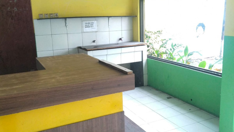 RUANG USAHA STRATEGIS DEKAT AMBARUKMO PLAZA, KLEDOKAN, SLEMAN