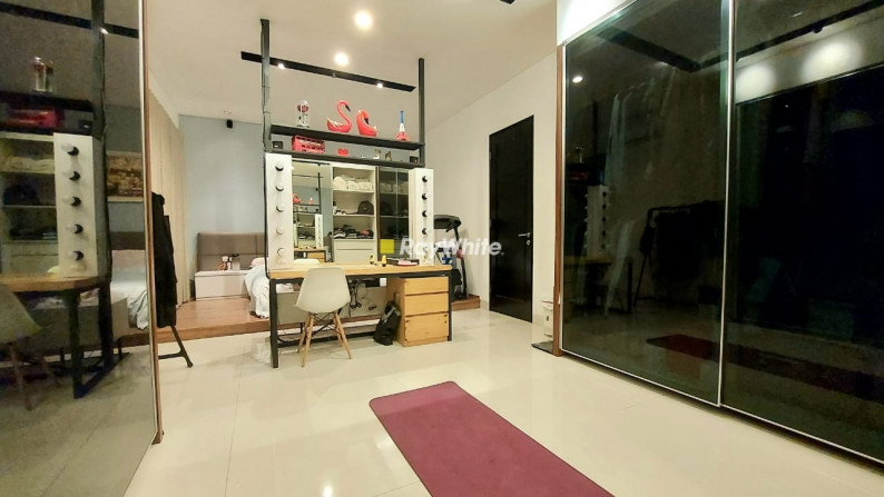 Rumah Fully Furnished Dalam Town House Di Pondok Pinang Jakarta Selatan