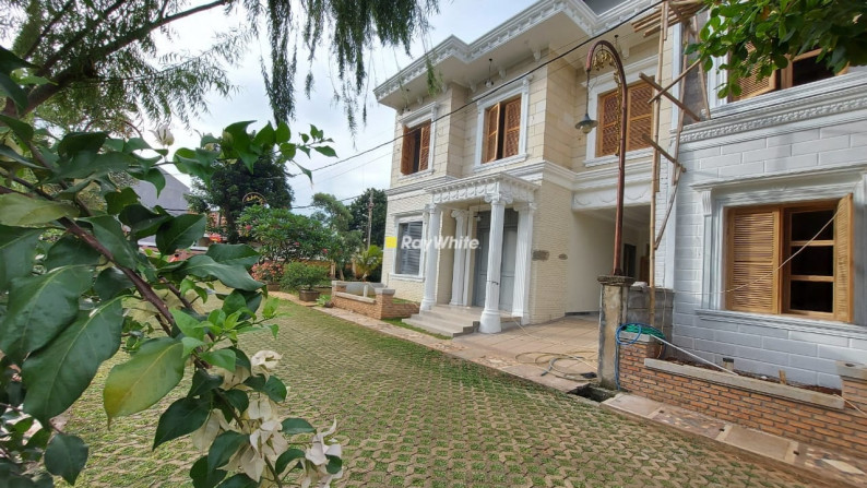 Rumah Baru Dalam Town House Di Pinggir Jalan Utama Cirendeu